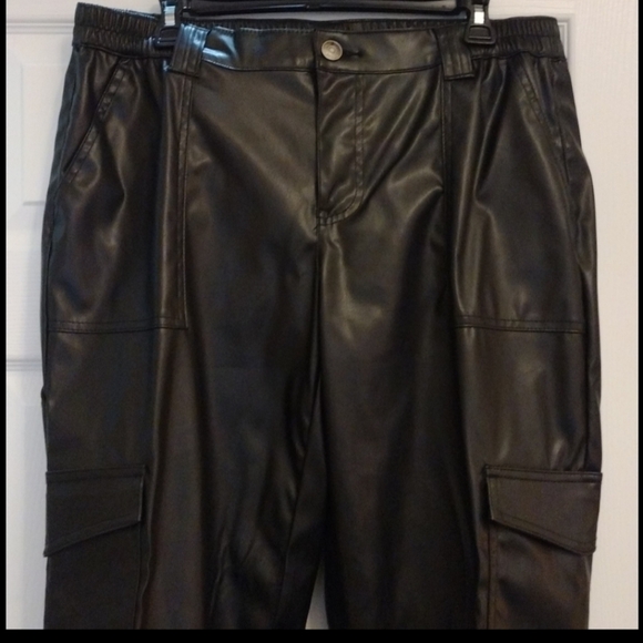 NWOT Almost Famous Faux Leather Cargo Pants, Elasticized Waist With Belt Loops - Picture 4 of 5